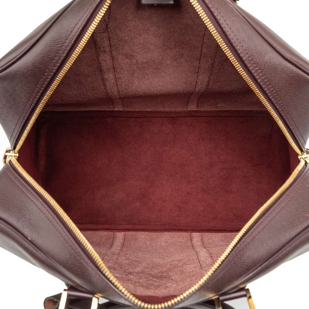 Louis Vuitton Taiga Kendall PM Red Leather Good condition - Model View