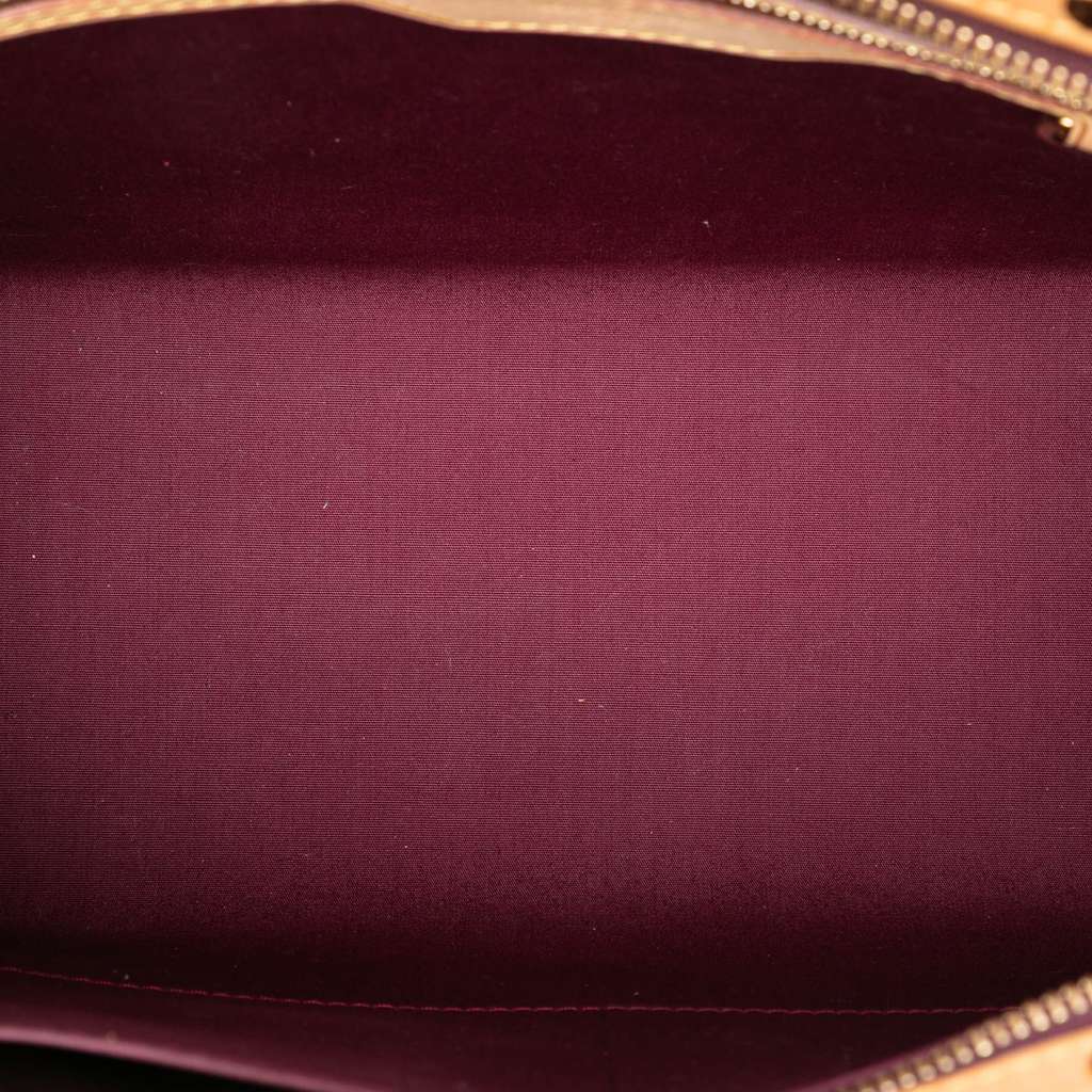 Louis Vuitton Monogram Vernis Brea MM Red Leather Good condition - Model View