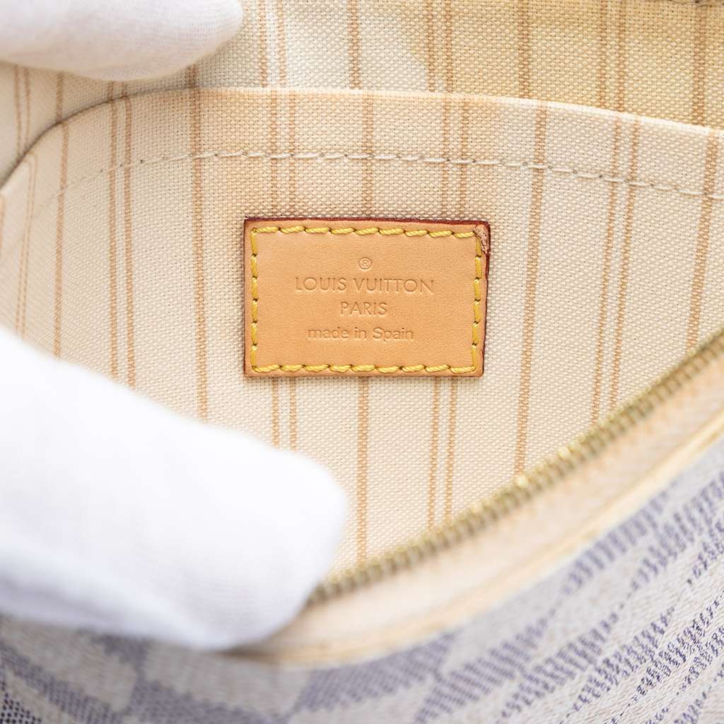 Louis Vuitton Damier Azur Neverfull MM Pouch White Good condition - Box View