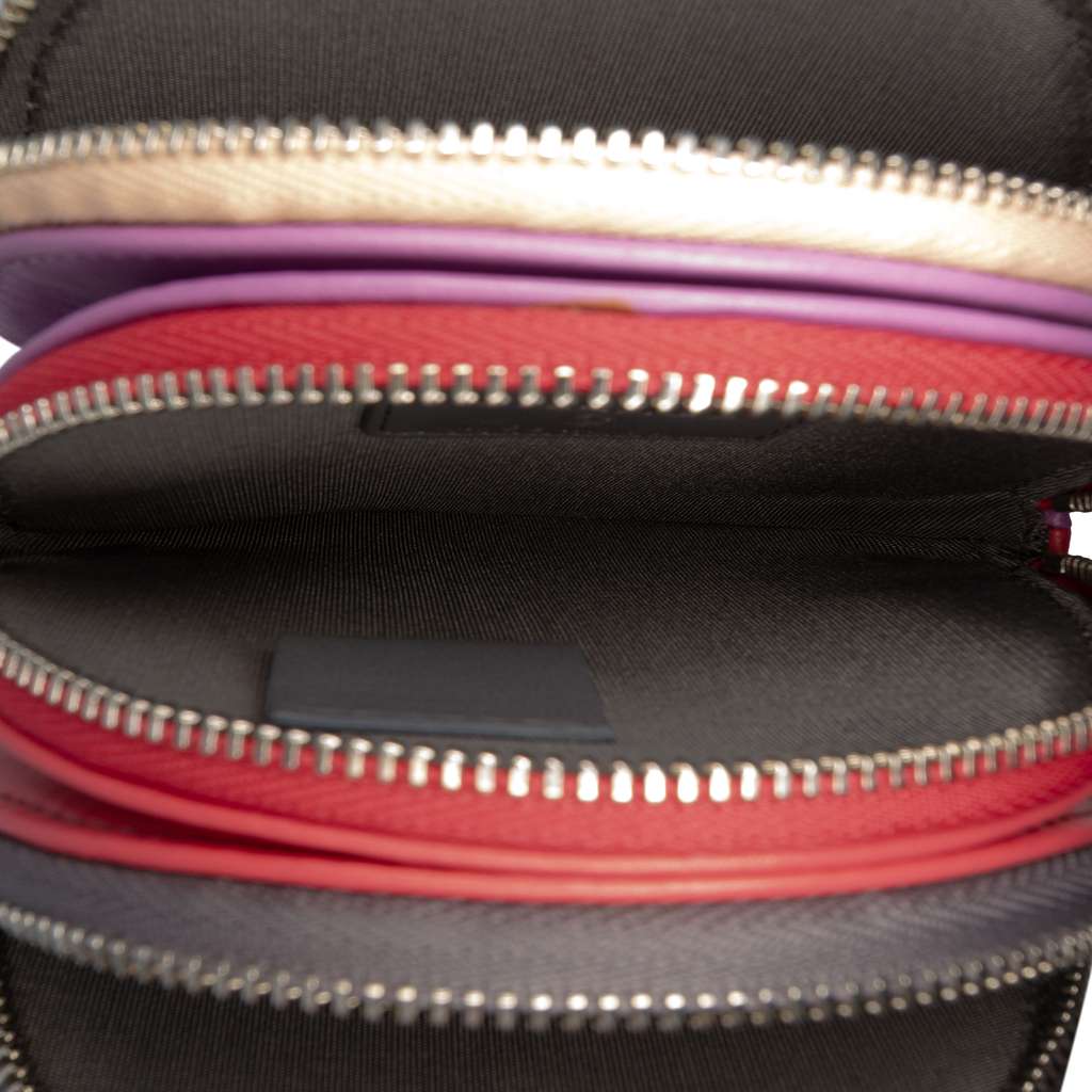 Chanel CC Quilted Lambskin Triple Zip Round Clutch With Chain Grey Leather Good condition - Model View