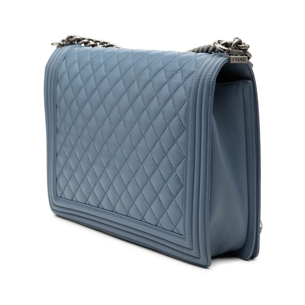 Chanel Large Quilted Lambskin Boy Flap Blue Leather Good condition - Back View