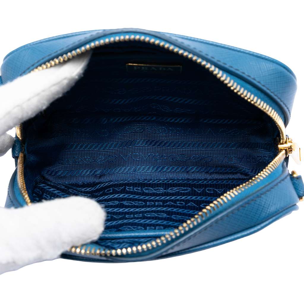 Prada Saffiano Lux Camera Bag Blue Leather Good condition - Model View