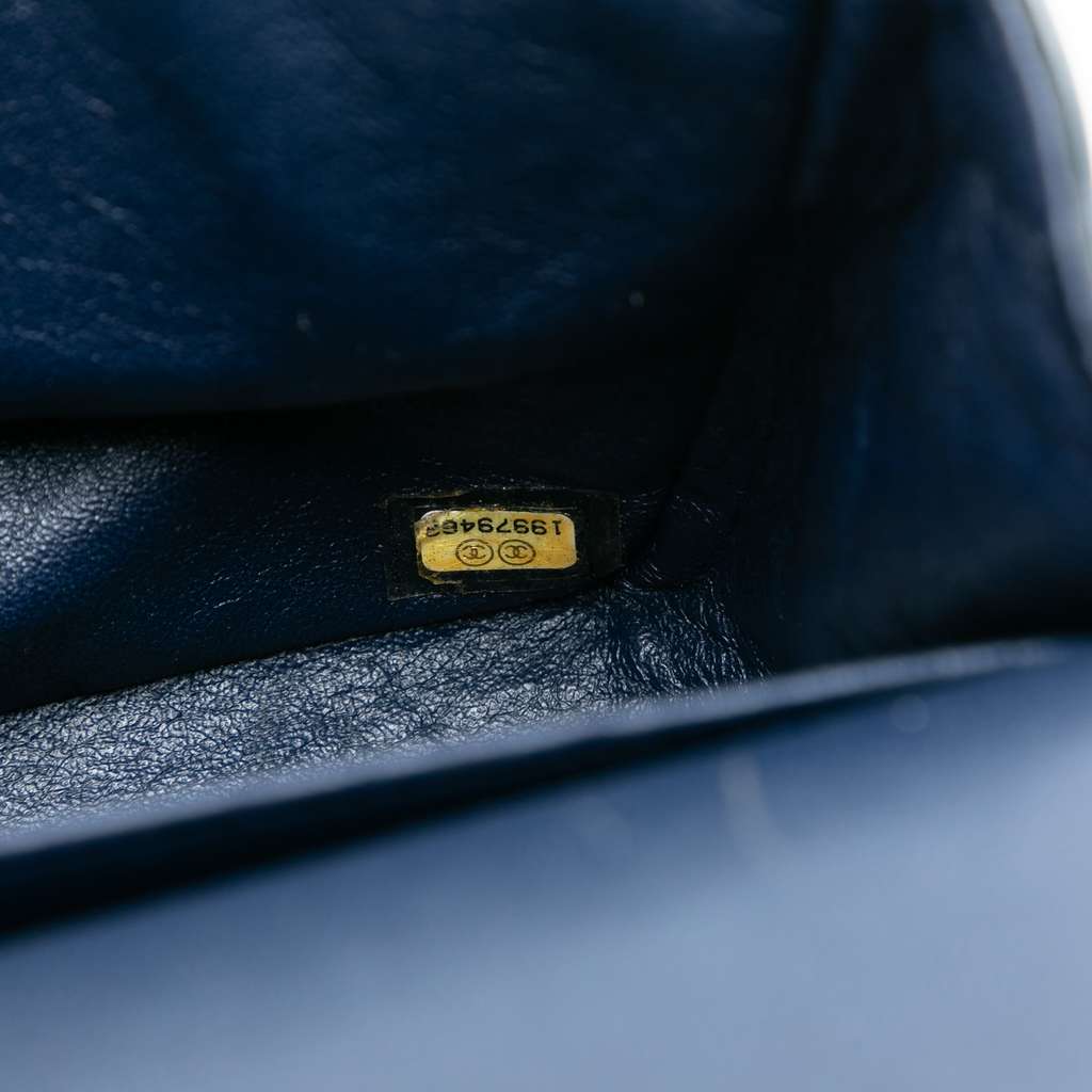 Chanel Medium Classic Patent Double Flap Blue Leather Good condition - Box View