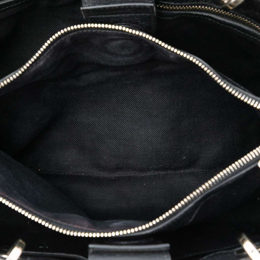 Gucci Medium Calfskin Bamboo Shopper Satchel Black Leather Good condition - Model View