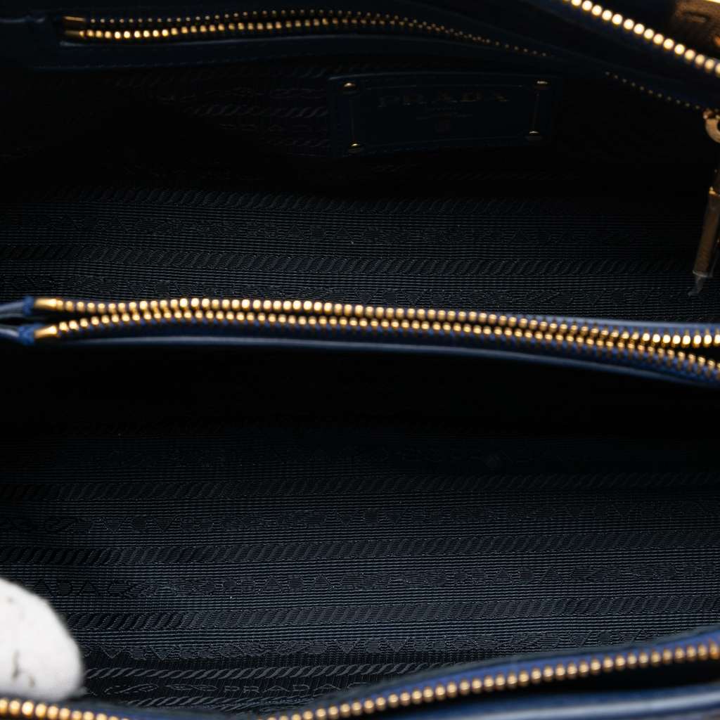 Prada Vitello Lux Satchel Blue Leather Good condition - Model View