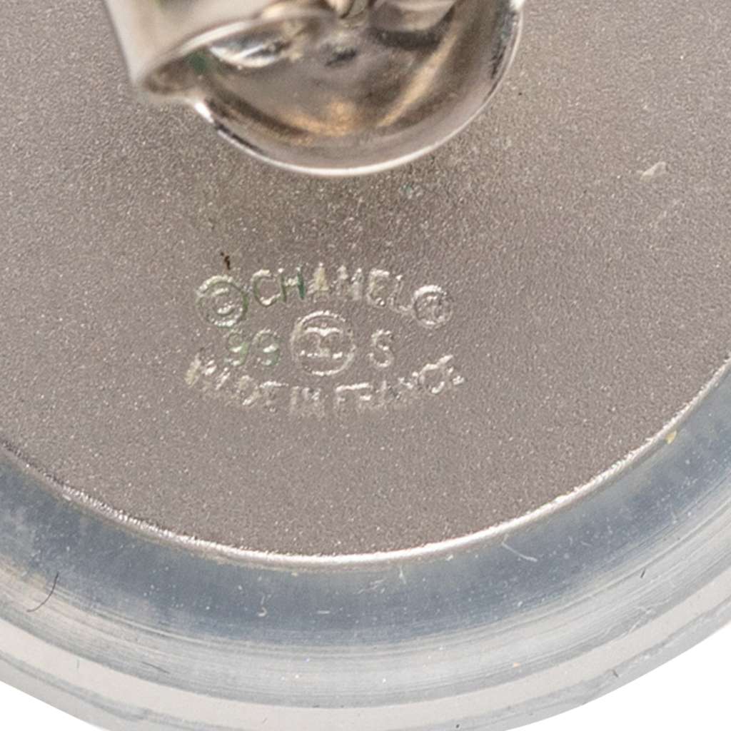 Chanel CC Quilted Rubber Silver Plated Button Push Back Earrings Grey Good condition - Inside View