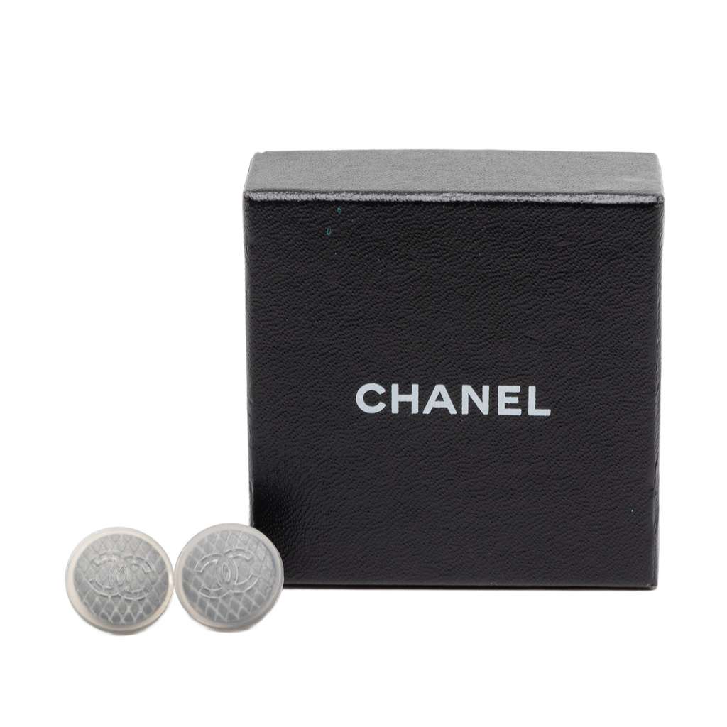 Chanel CC Quilted Rubber Silver Plated Button Push Back Earrings Grey Good condition - Model View