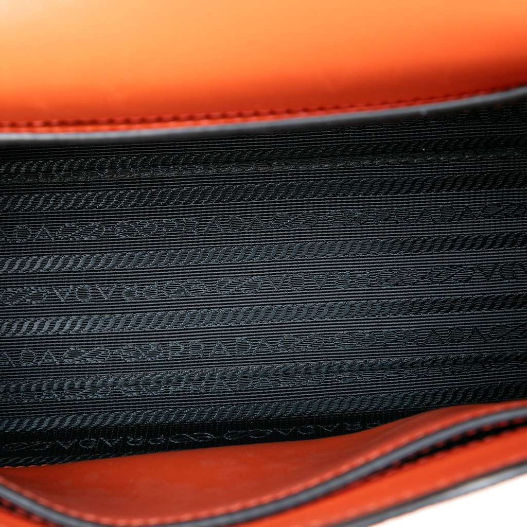 Prada Bicolor Saffiano Cuir Monochrome Robot Patches Envelope Chain Flap Orange Leather Good condition - Model View