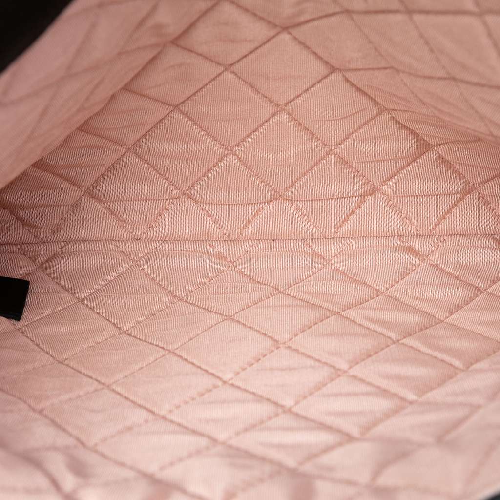 Chanel Paris Cuba Quilted Caviar Thread Around Envelope Clutch Black Leather Good condition - Model View