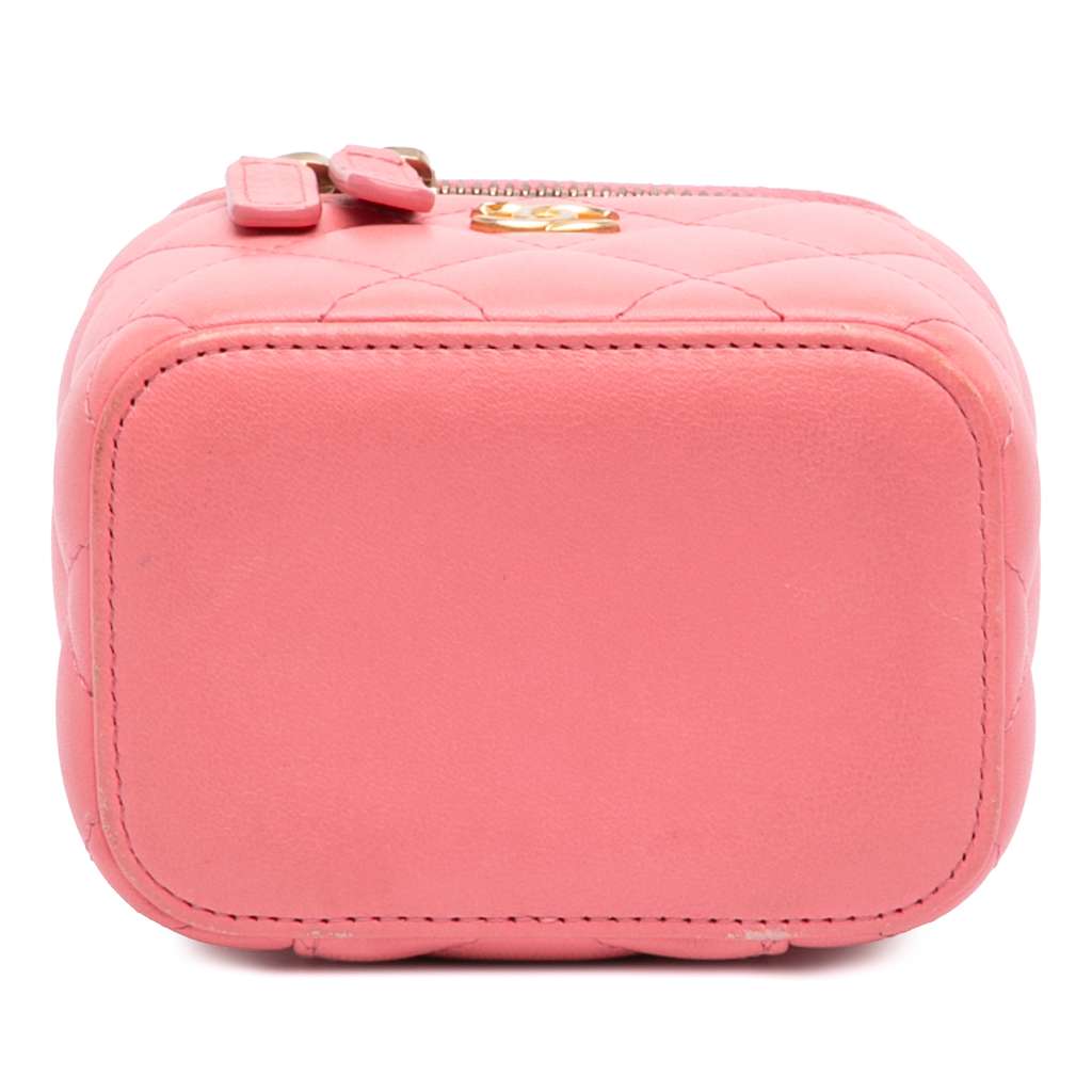 Chanel Mini Quilted Lambskin Pearl Crush Vanity Case With Chain Pink Leather Good condition - Inside View