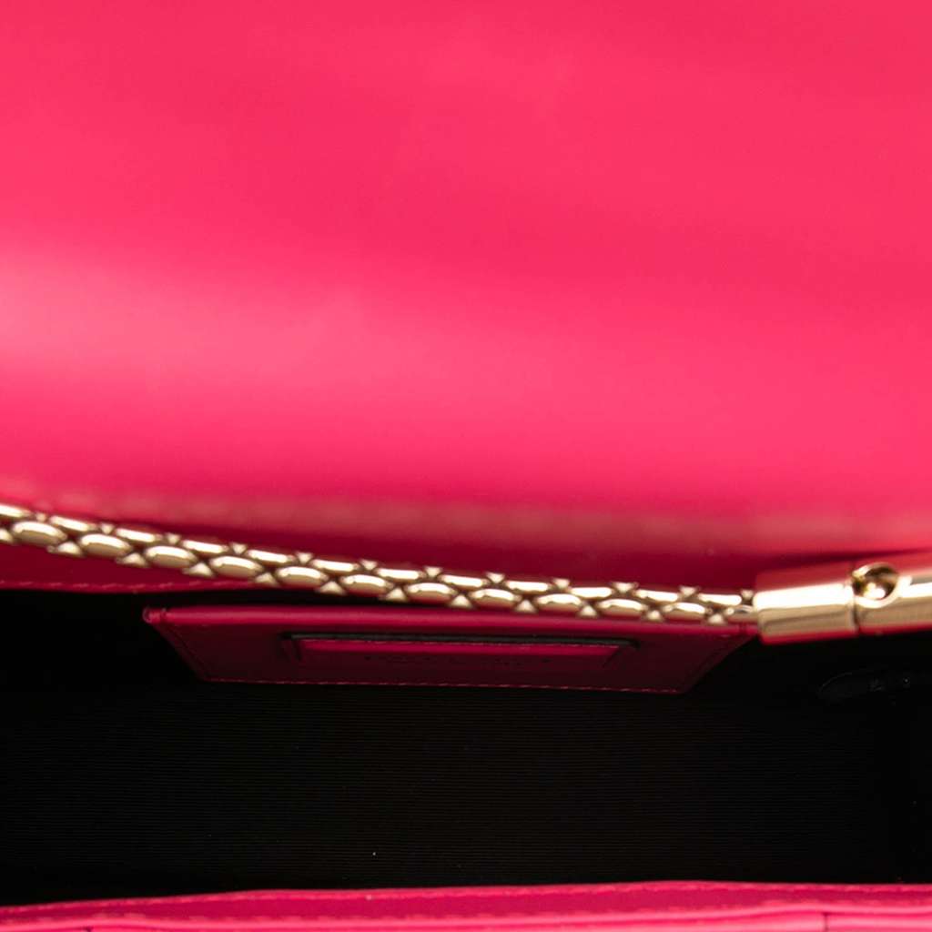Bvlgari Small Leather Square Serpenti Forever Chain Crossbody Pink Leather Good condition - Model View