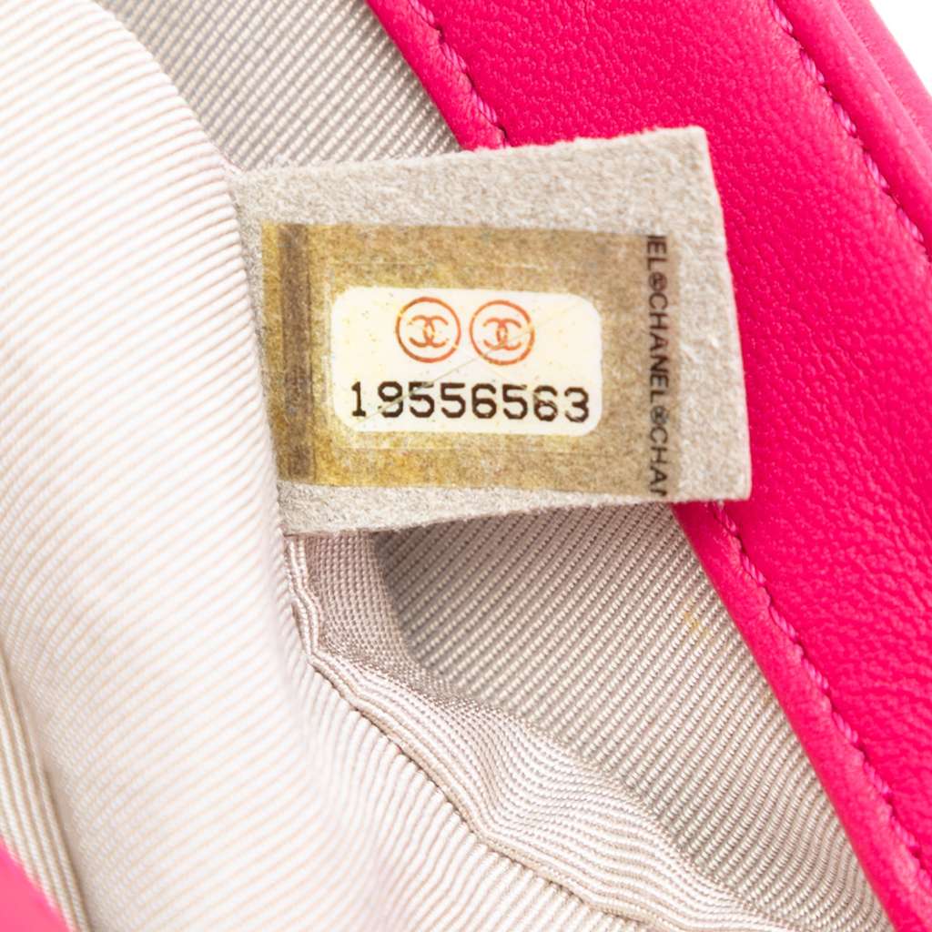 Chanel Quilted Lambskin Boy Flap Clutch Pink Leather Good condition - Box View