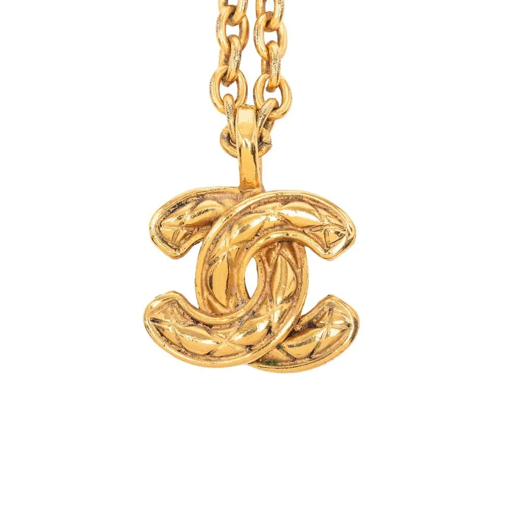 Chanel Gold Plated Quilted CC Pendant Necklace Gold Metal Very good - Front View