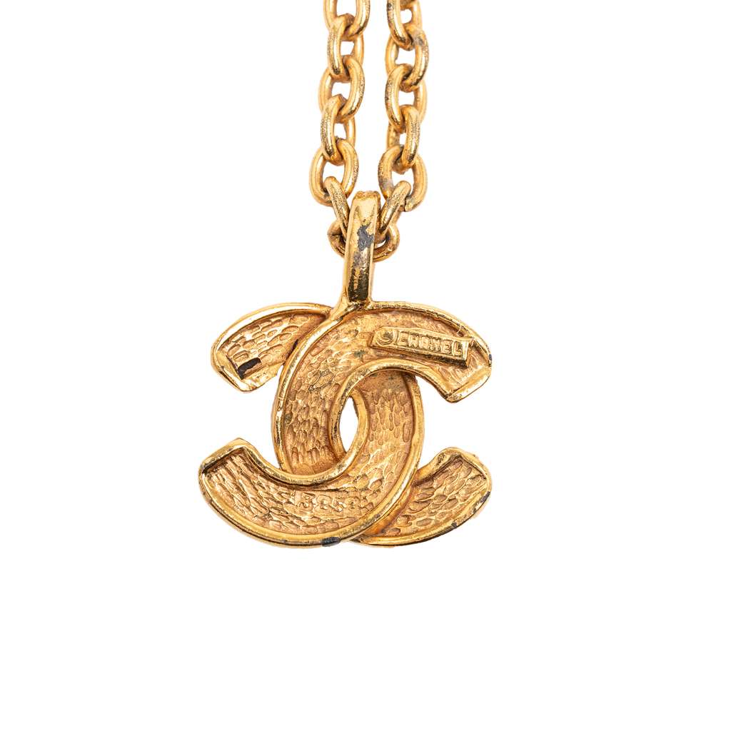 Chanel Gold Plated Quilted CC Pendant Necklace Gold Metal Good condition - Back View