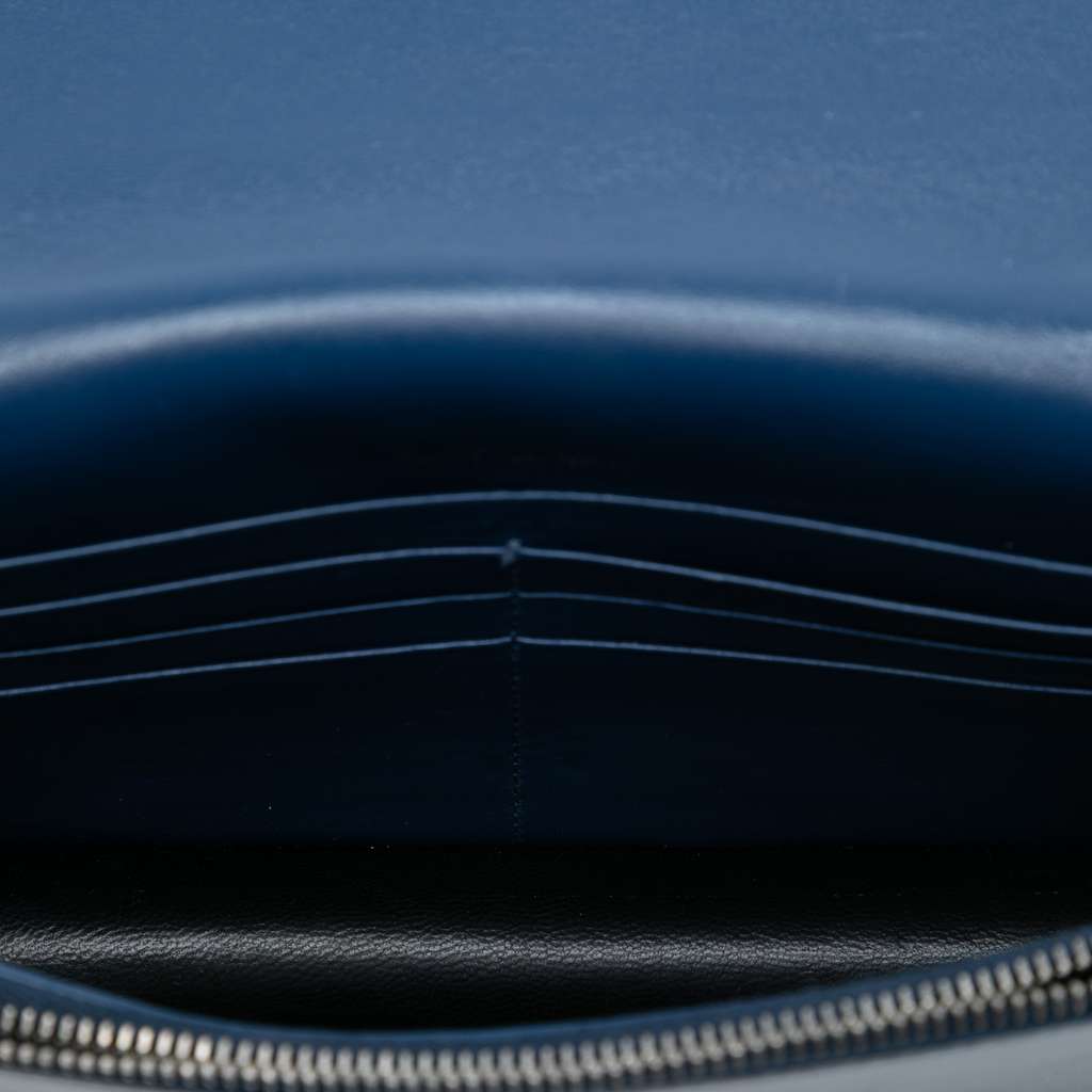 Saint Laurent Small Smooth Calfskin Monogram Kate Tassel Crossbody Blue Leather Good condition - Model View