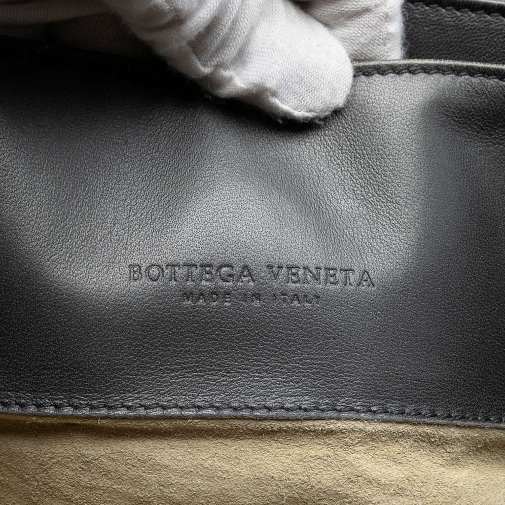 Bottega Veneta Medium Nappa Intrecciato Roma Tote Grey Leather Good condition - Box View