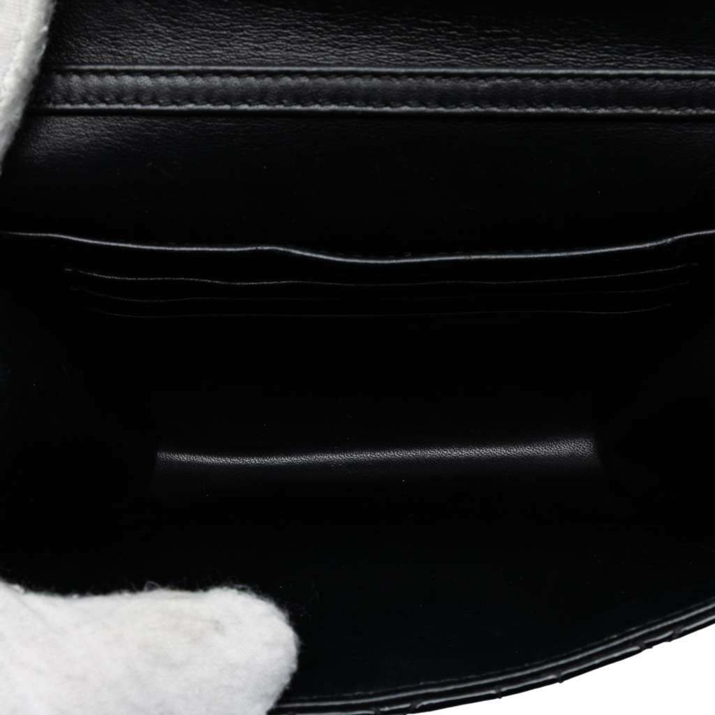 Dior Mini Patent Cannage Miss Dior Pouch Black Leather Good condition - Model View