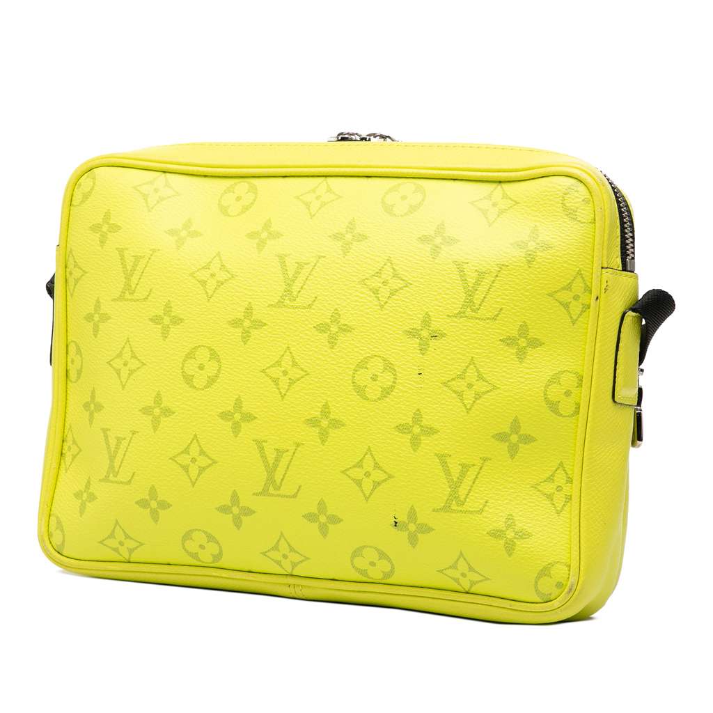 Louis Vuitton Monogram Taigarama Outdoor Messenger Yellow Leather Good condition - Back View