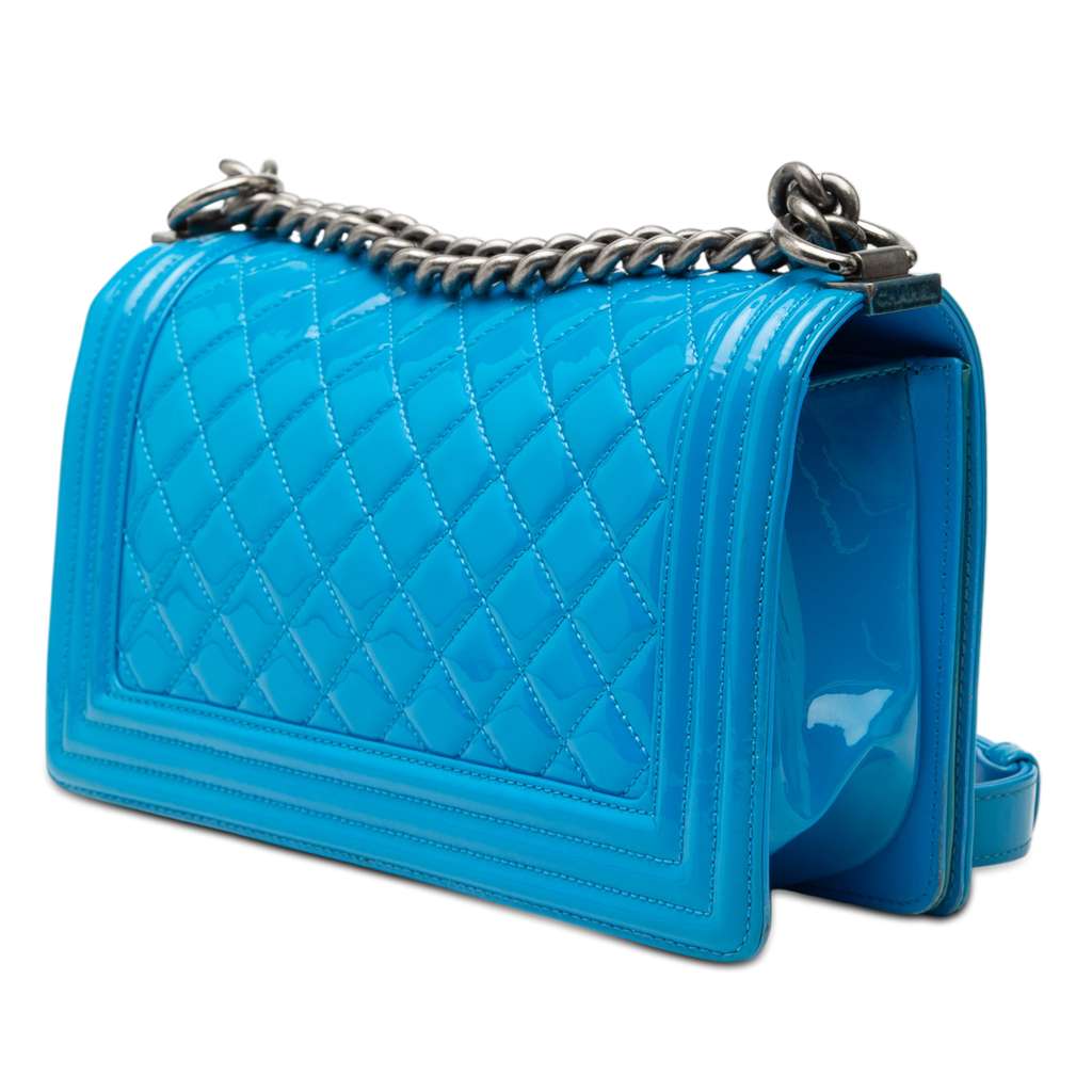 Chanel Old Medium Quilted Patent Boy Flap Blue Leather Good condition - Back View