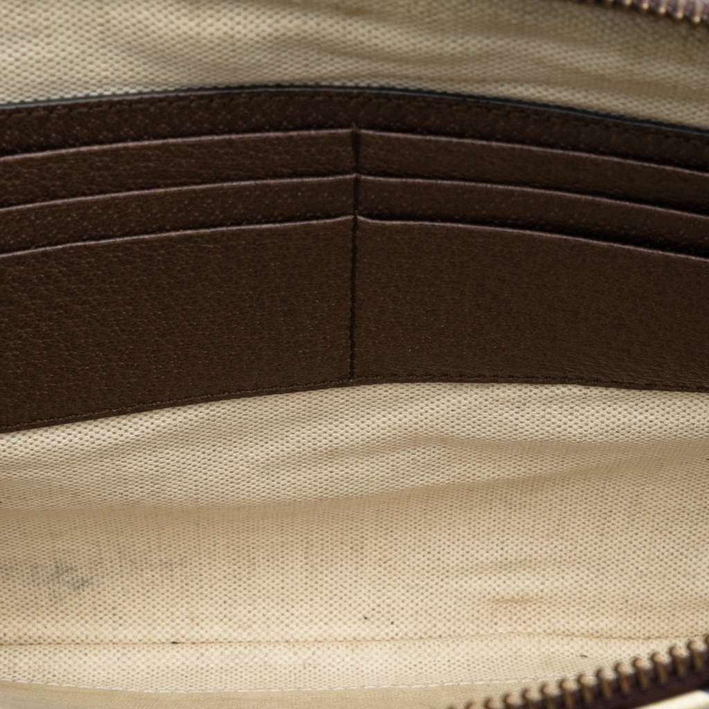 Gucci GG Supreme Courrier Clutch Brown Canvas Good condition - Model View