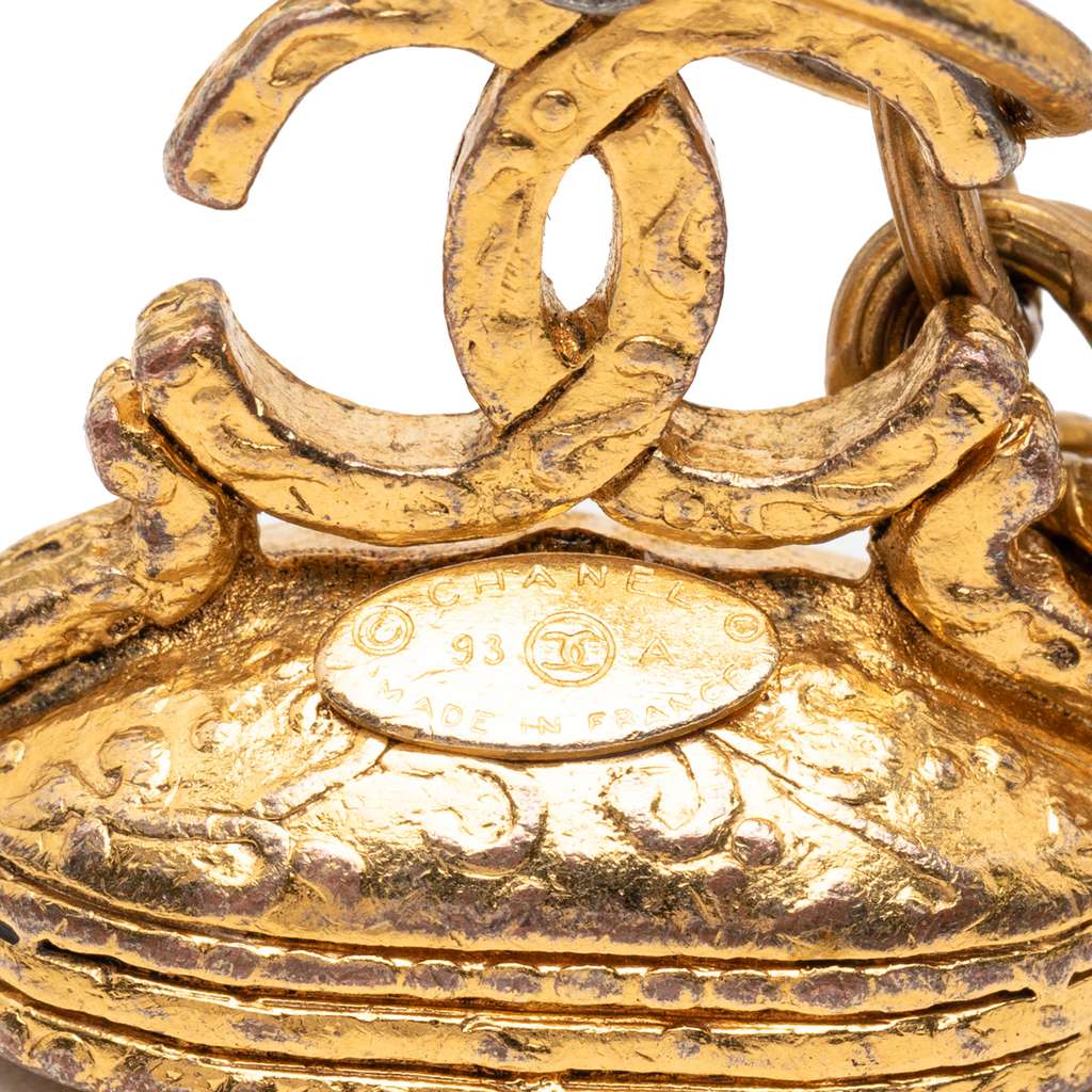 Chanel CC Gold Plated Gripoix Stamp Pendant Necklace Gold Metal Good condition - Box View