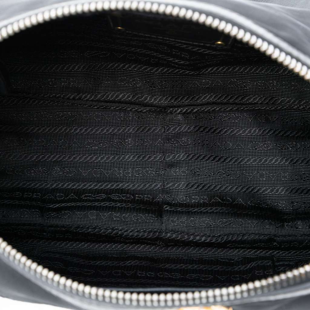 Prada Tessuto Canapa Logo Shoulder Bag Black Good condition - Model View