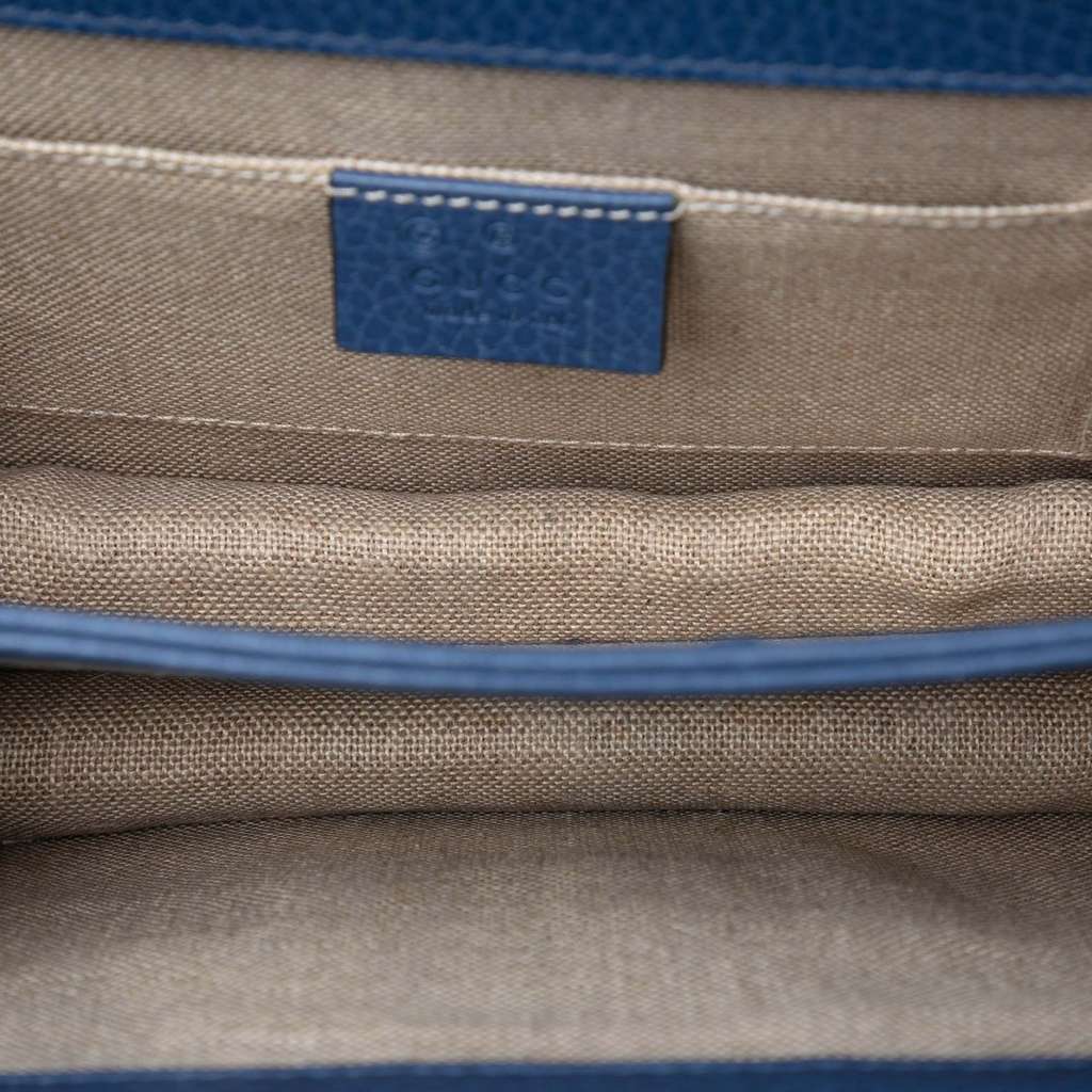 Gucci Small Dollar Calfskin Interlocking G Crossbody Blue Leather Good condition - Model View