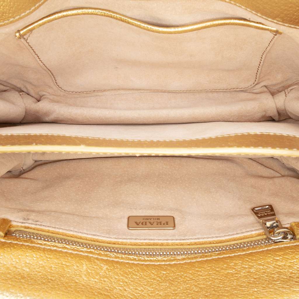 Prada Metallic Cinghiale Crossbody Gold Leather Good condition - Model View