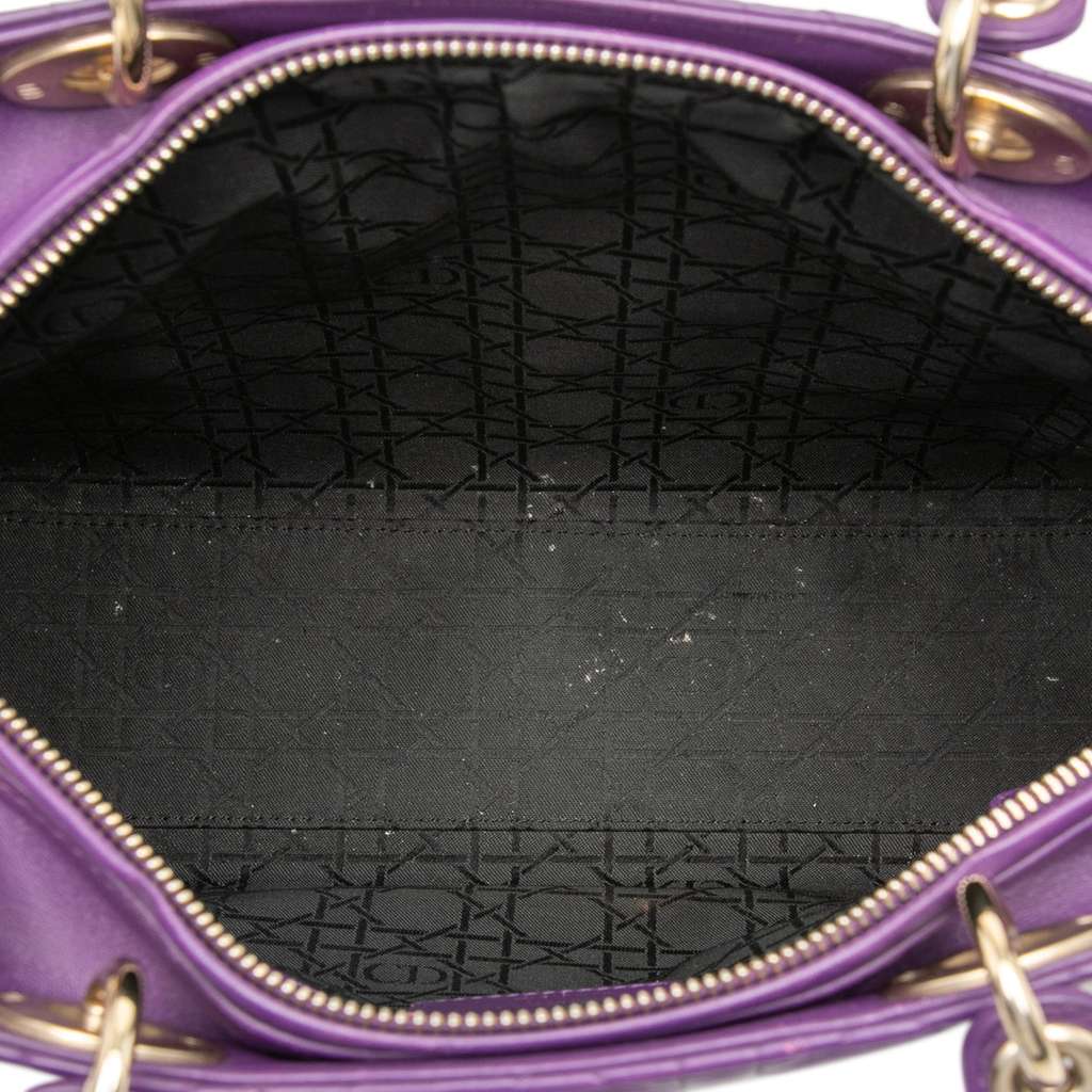 Dior Large Lambskin Cannage Lady Dior Purple Leather Good condition - Model View