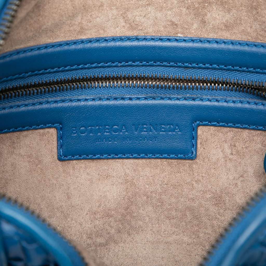 Bottega Veneta Nappa Intrecciato Nodini Crossbody Blue Leather Good condition - Box View