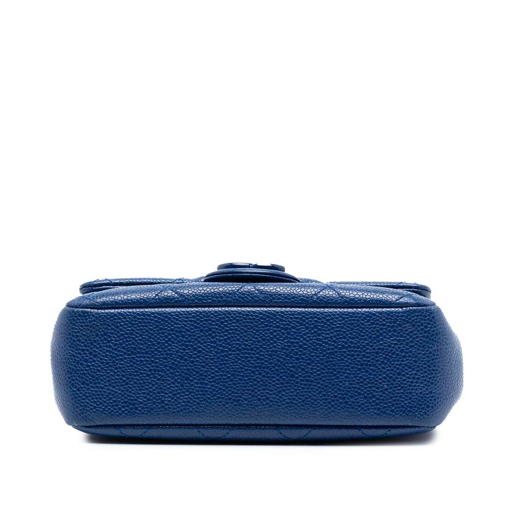 Chanel Mini Square Quilted Caviar CC Incognito Single Flap Blue Leather Good condition - Inside View