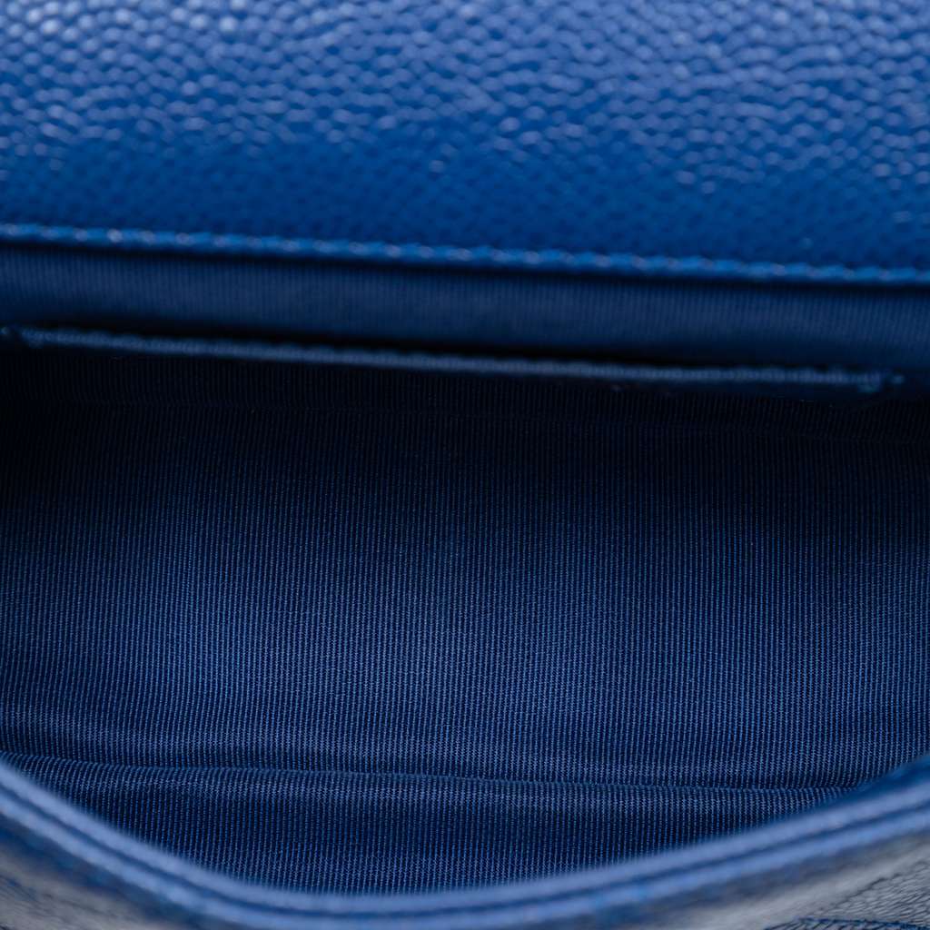 Chanel Mini Square Quilted Caviar CC Incognito Single Flap Blue Leather Good condition - Model View