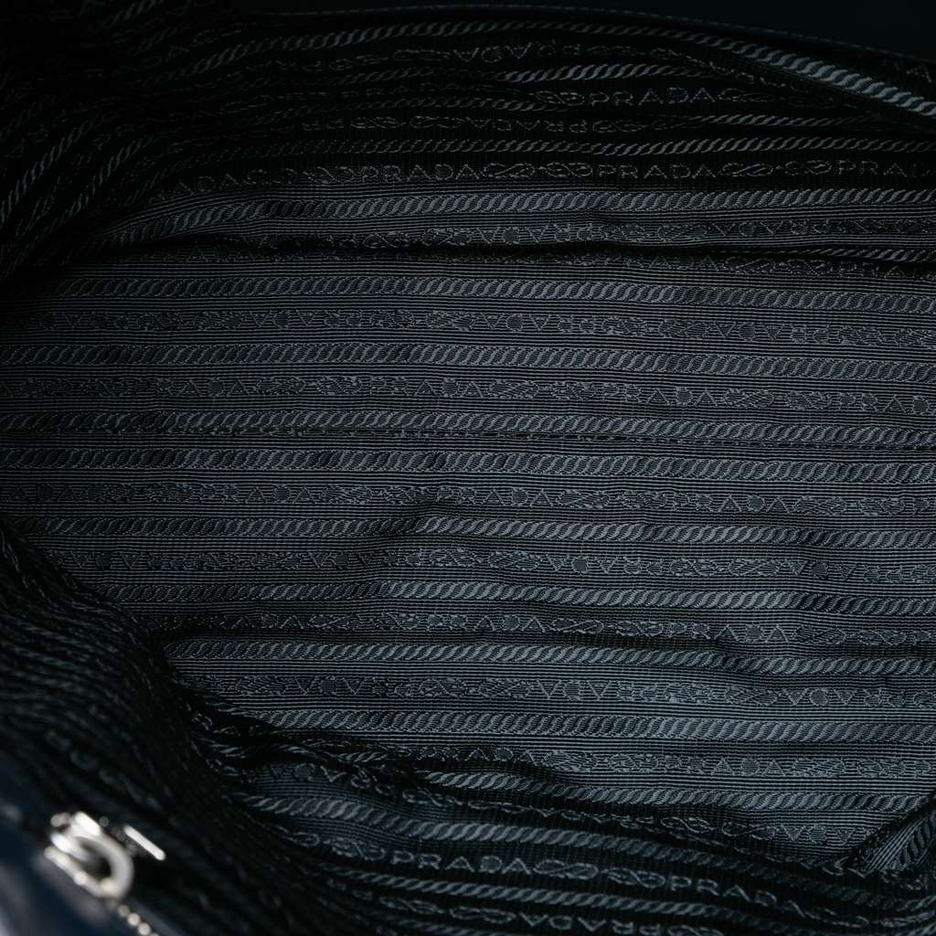 Prada Soft Calf Tote Blue Leather Good condition - Model View