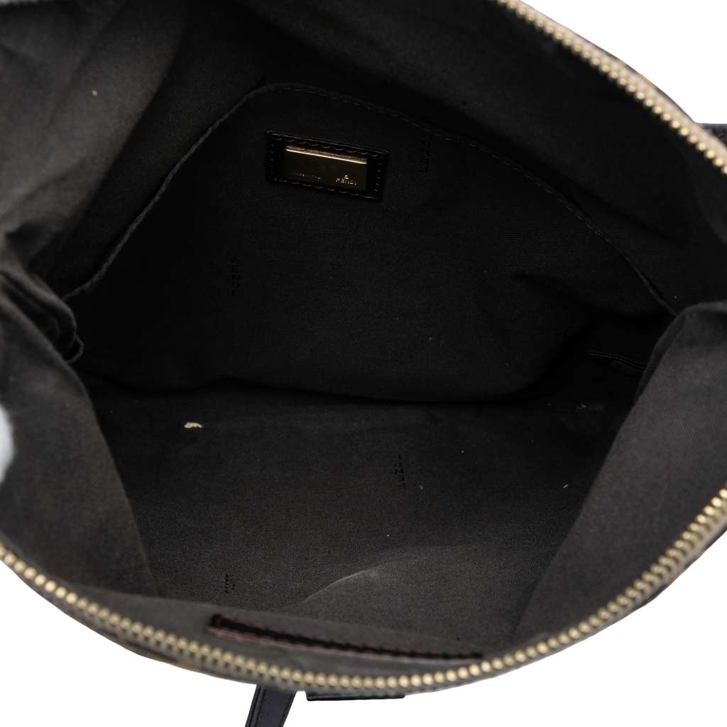 Fendi Zucchino Canvas Crossbody Brown Canvas Good condition - Model View