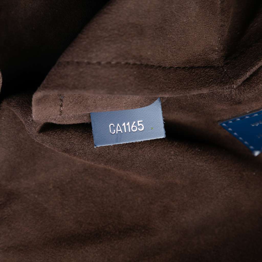 Louis Vuitton Epi Cluny MM Blue Leather Good condition - Box View