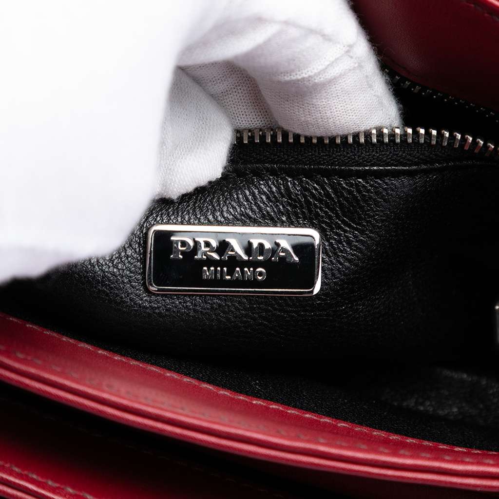 Prada Soft Calf Chain Crossbody Red Leather Good condition - Box View