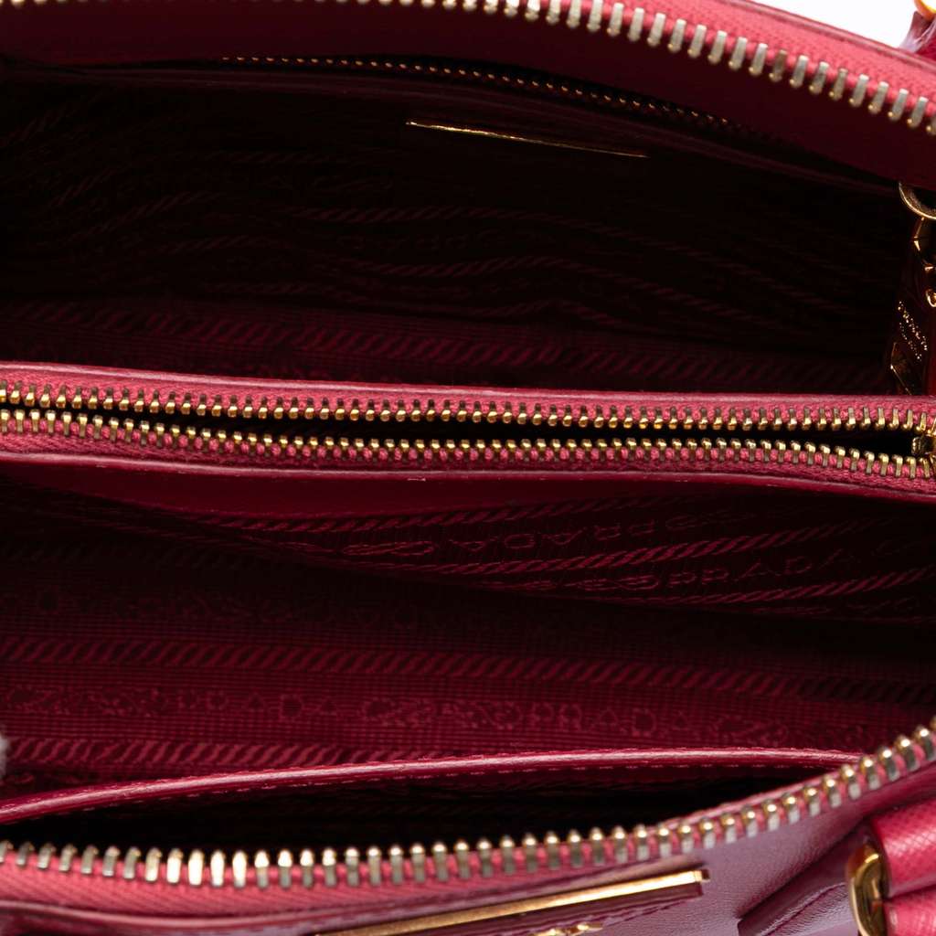 Prada Small Saffiano Lux Promenade Satchel Pink Leather Good condition - Model View