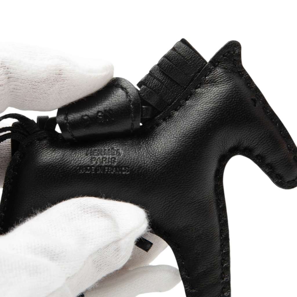 Hermès Milo Lambskin Grigri Rodeo Bag Charm PM Black Leather Good condition - Inside View