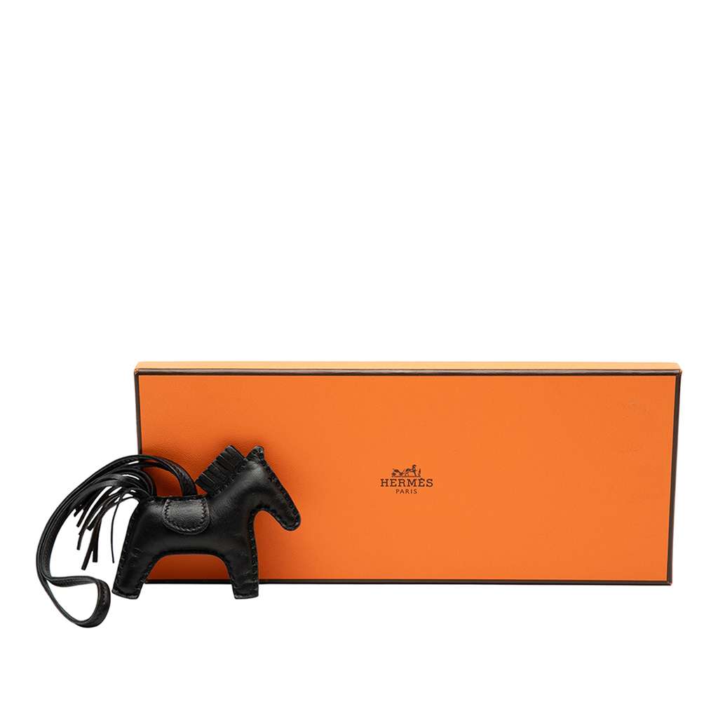 Hermès Milo Lambskin Grigri Rodeo Bag Charm PM Black Leather Good condition - Model View