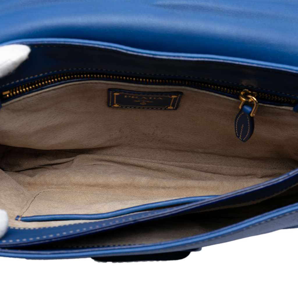 Prada City Calf Push Lock Flap Crossbody Blue Leather Good condition - Model View