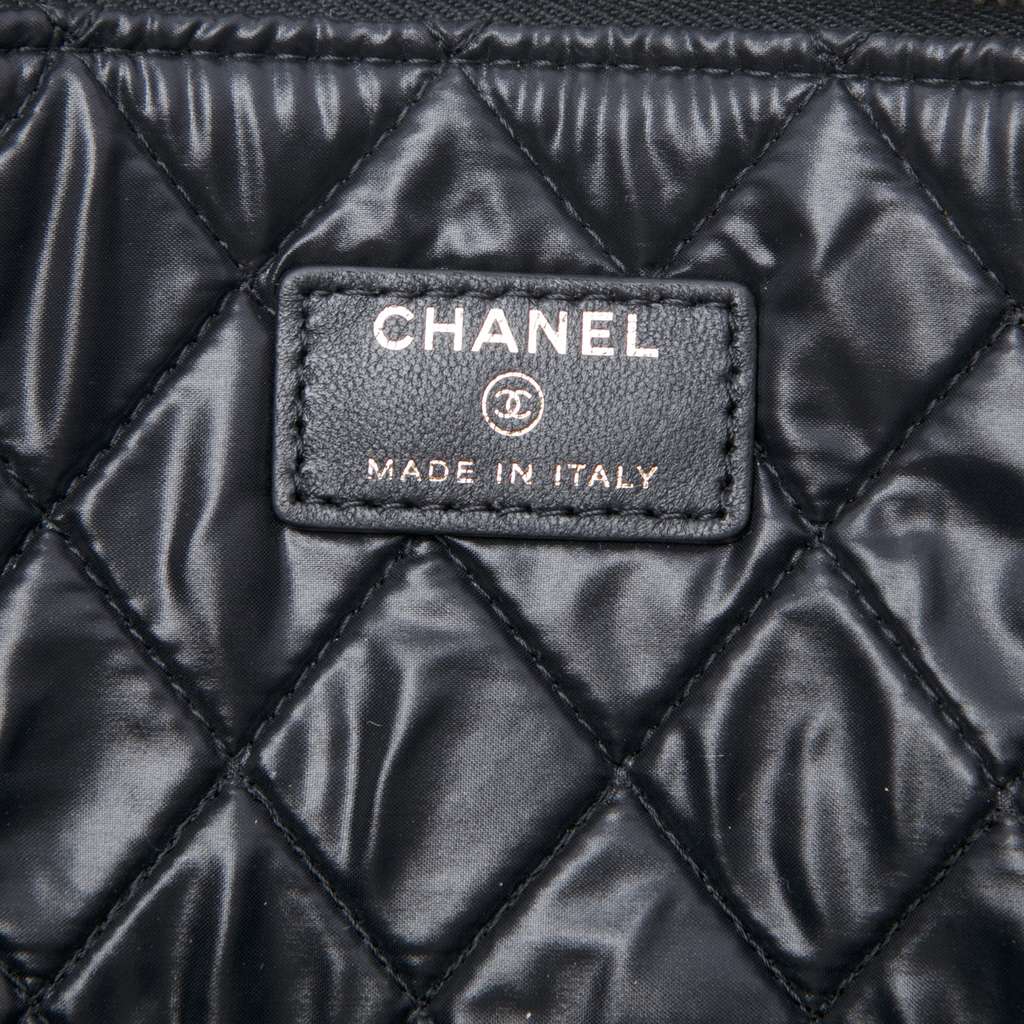 Chanel Large Bi Quilted Lambskin O Case Clutch Black Leather Good condition - Box View
