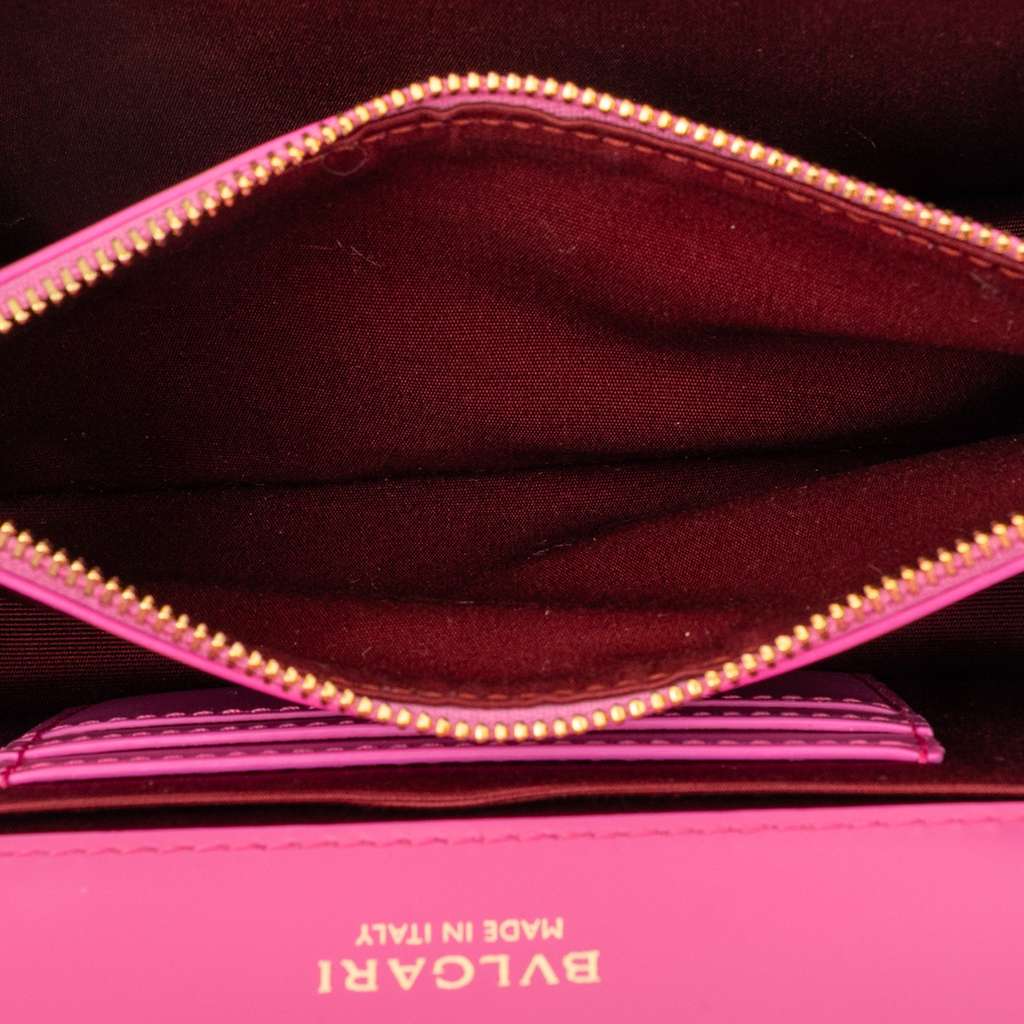Bvlgari Calfskin Serpenti Forever Crossbody Pink Leather Good condition - Model View