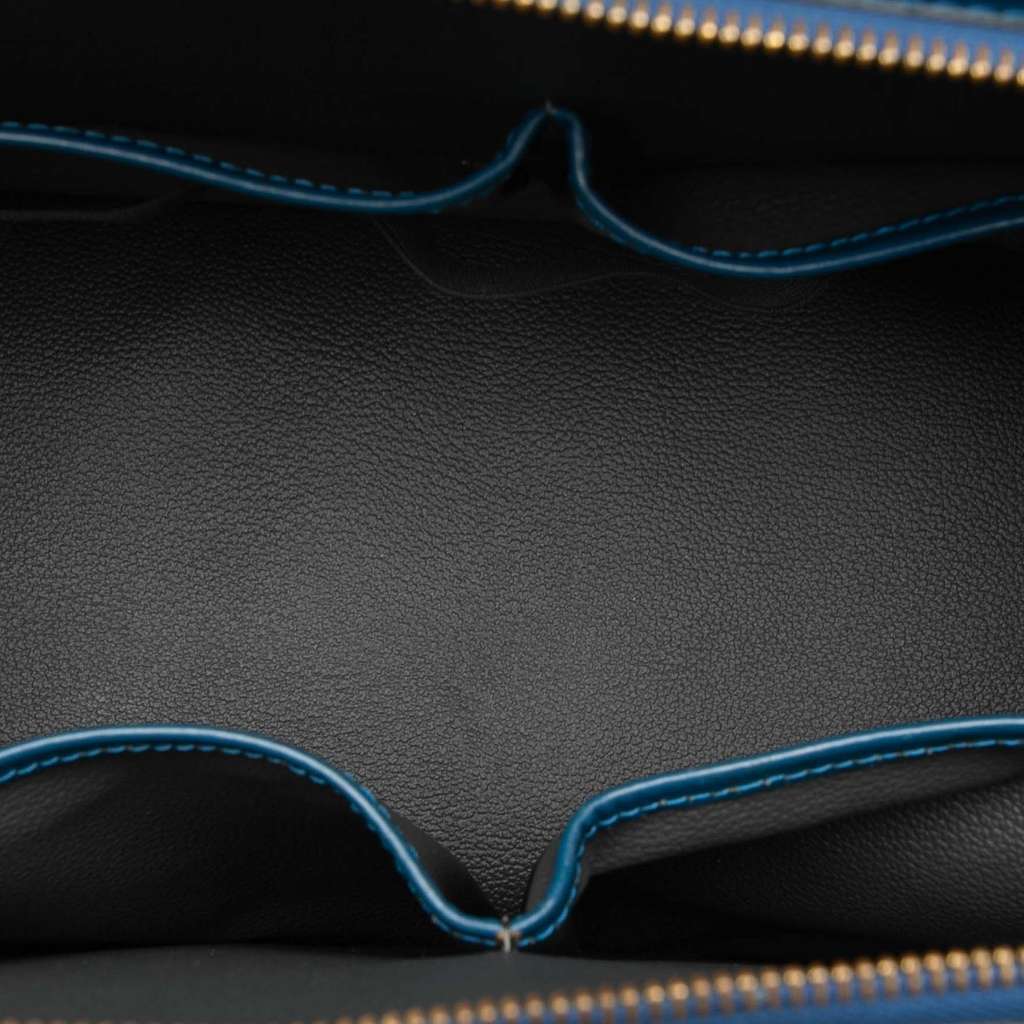 Louis Vuitton Epi Riviera Blue Leather Good condition - Model View