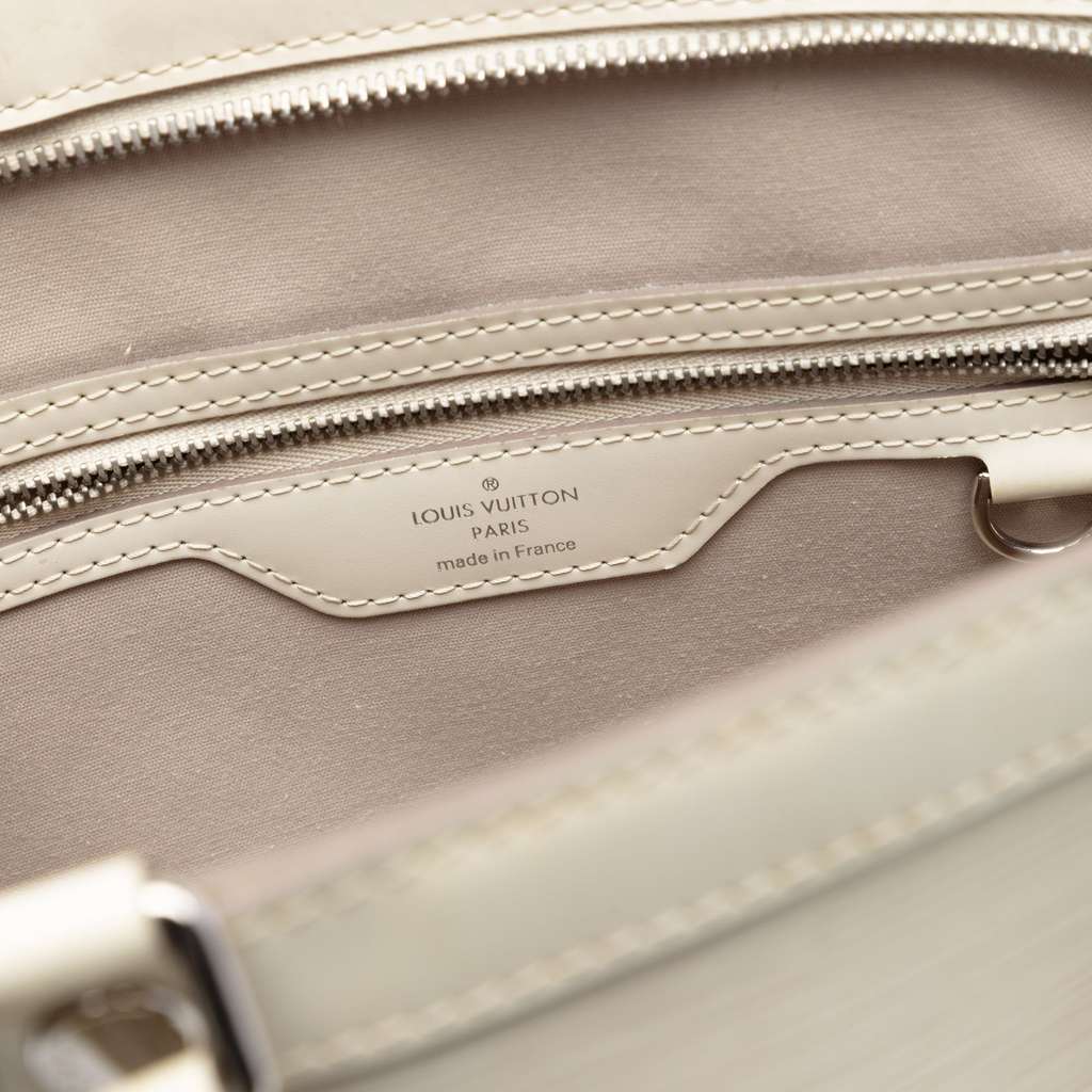 Louis Vuitton Epi Brea MM White Leather Good condition - Box View