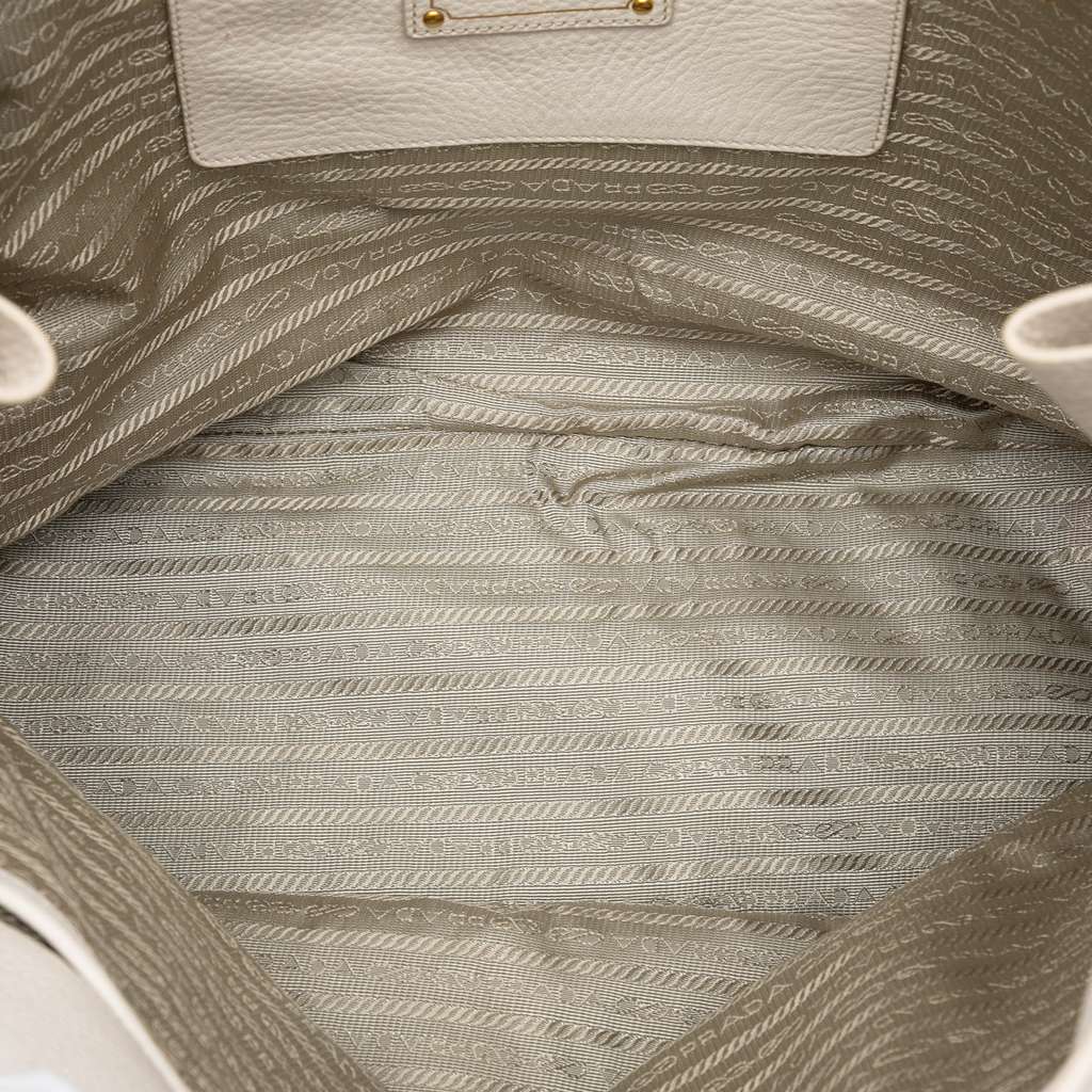 Prada Vitello Daino Side Zip Open Convertible Tote White Leather Good condition - Model View