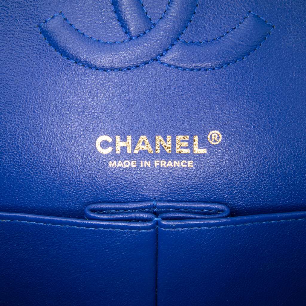 Chanel Medium Classic Chevron Lambskin Double Flap Blue Leather Good condition - Box View