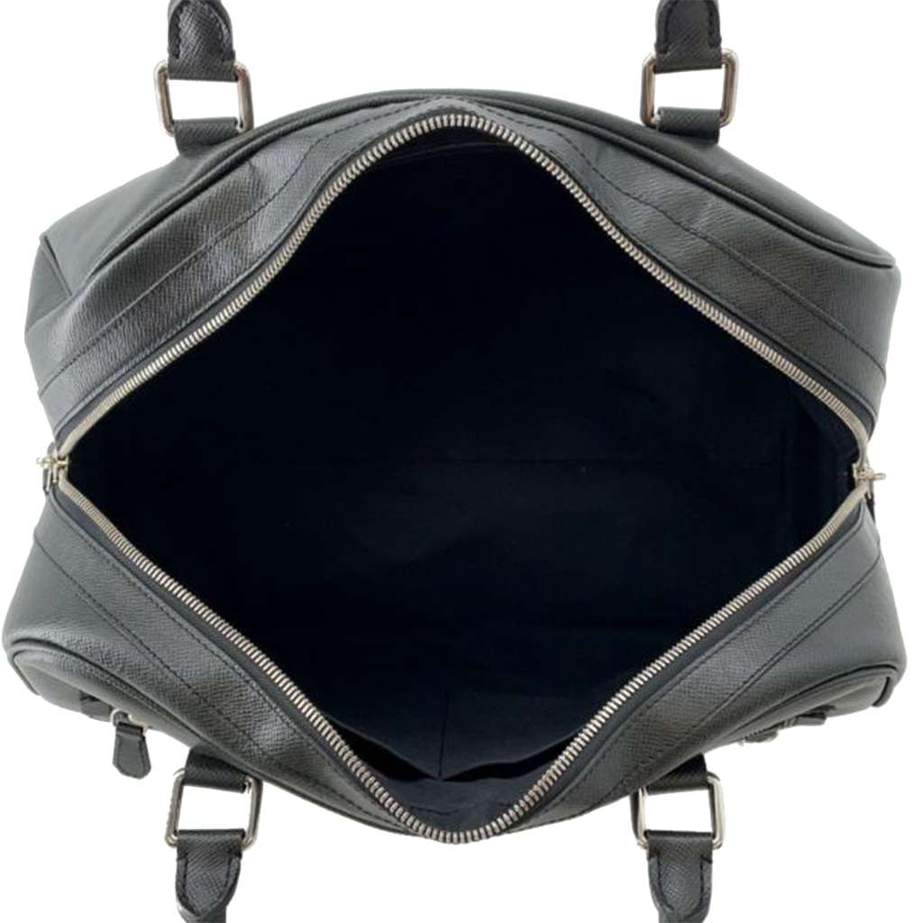 Louis Vuitton Taiga Stanislav Black Leather Good condition - Model View