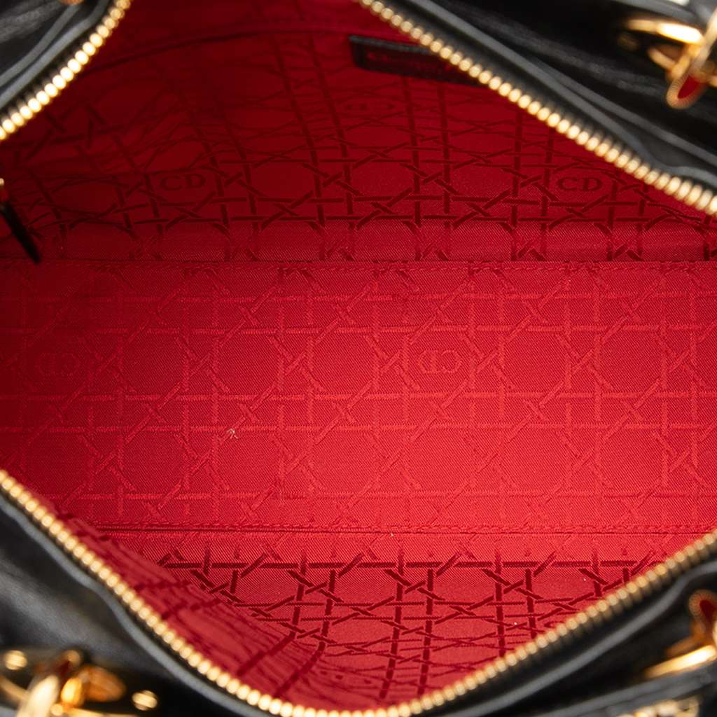 Dior Large Lambskin Cannage Lady Dior Black Leather Good condition - Model View