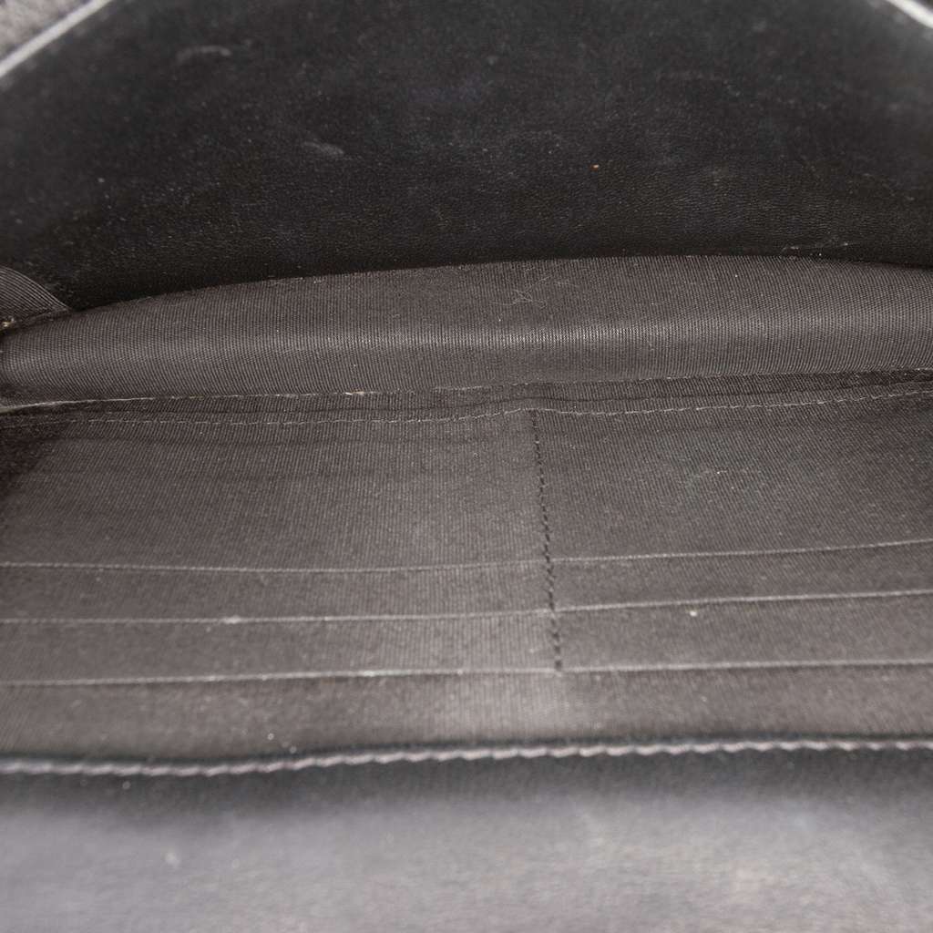 Chanel Lambskin and Woven Raffia Boy Wallet on Chain Black Leather Good condition - Model View