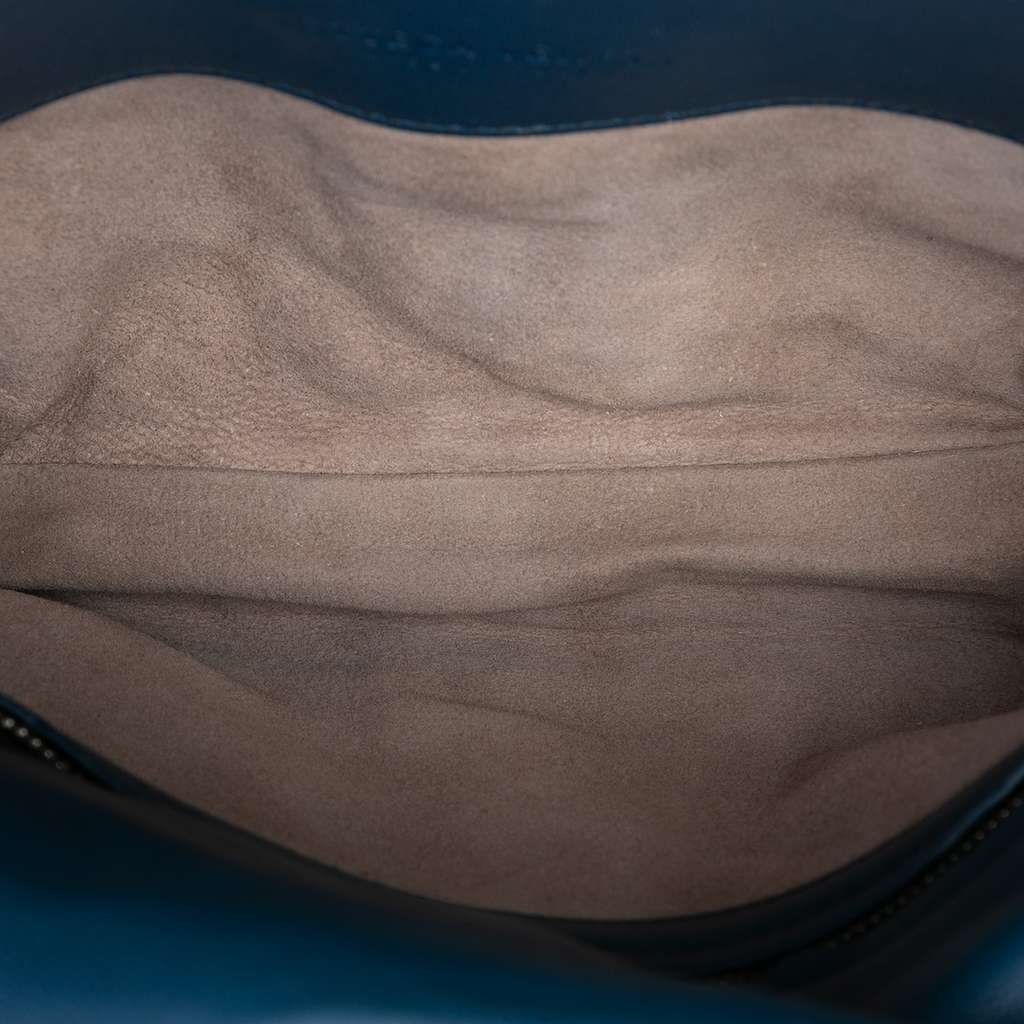 Bottega Veneta Nappa Intrecciato Double Pocket Flap Crossbody Blue Leather Good condition - Model View